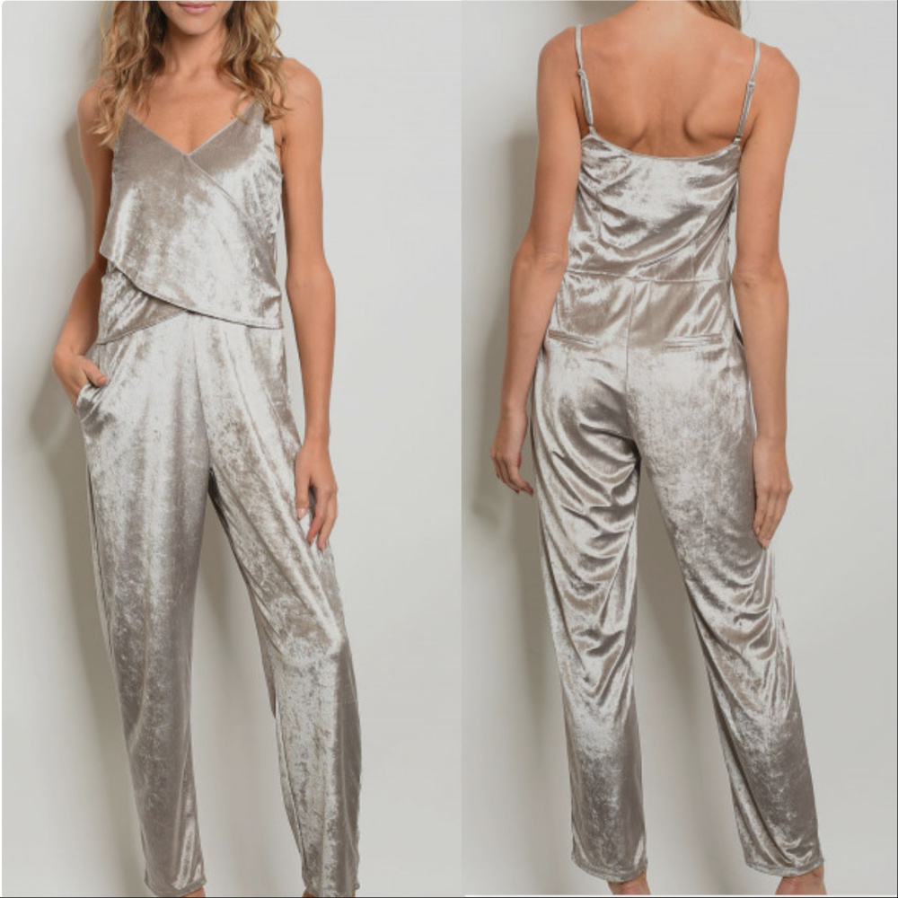 CHAMPAGNE VELVET JUMPSUIT - Picture 3 of 3